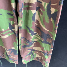 Lade das Bild in den Galerie-Viewer, Originale leichte DPM-Kampfhose im Camouflage-Stil der britischen Armee, Größe 80/80/96 
