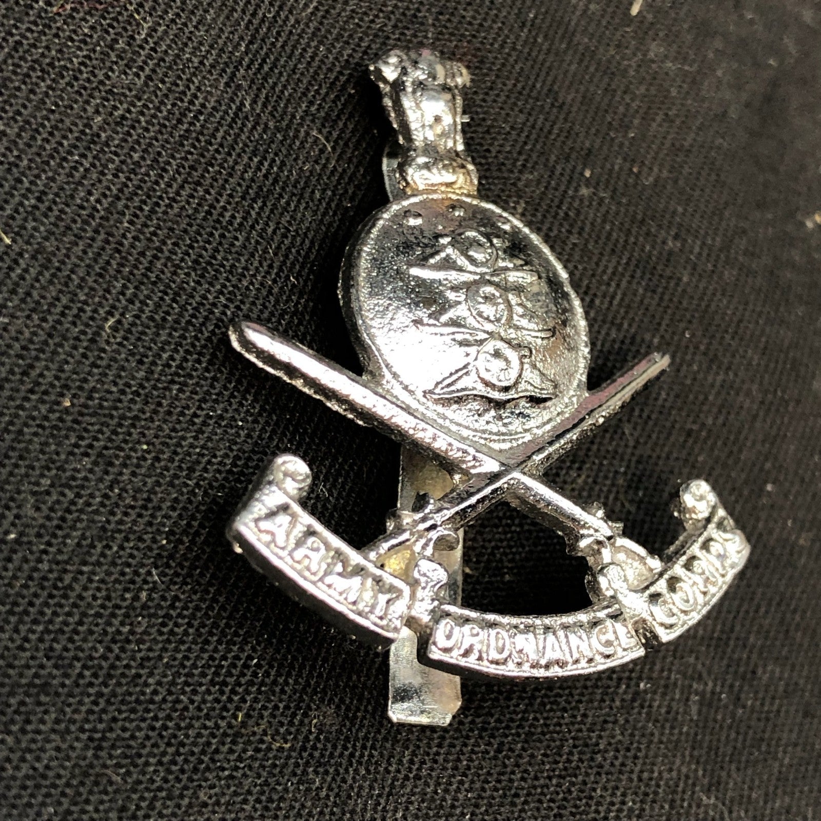Original Army Badge - Indian Army Ordnance Corps - The Militaria Shop