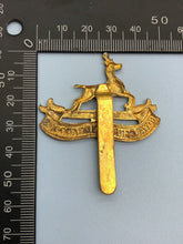 Lade das Bild in den Galerie-Viewer, Genuine Canadian Army Royal Canadian Dragoons Cap Badge
