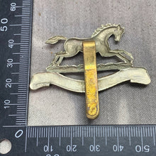 Charger l&#39;image dans la galerie, Original WW2 British Army Cap Badge - 3rd The King&#39;s Own Hussars
