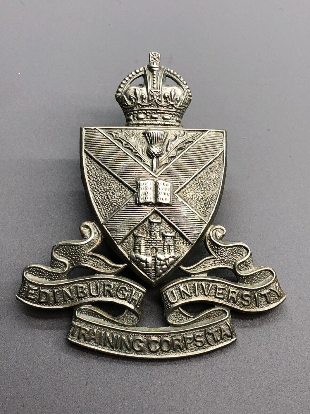 Original WW2 British Army Edinburgh University OTC Officer Training Cap Badge