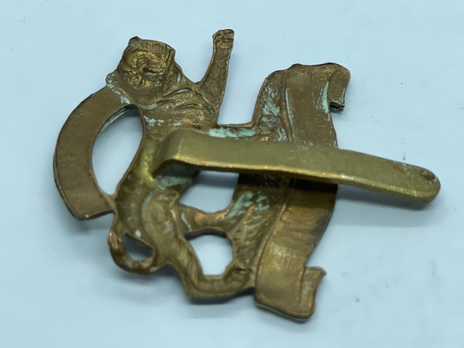 Original WW1 / WW2 British Army Leicestershire Regiment Cap Badge - The Militaria Shop