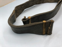 Charger l&#39;image dans la galerie, Original WW2 British Army / RAF 37 Pattern Webbing Belt - Size 48&quot; Waist
