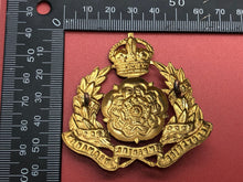 Lade das Bild in den Galerie-Viewer, WW2 British Army Derbyshire Imperial Yeomanry Cap Badge
