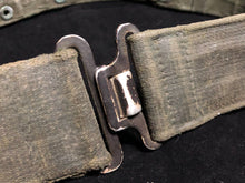 Charger l&#39;image dans la galerie, Original British Army WW2 44 Pattern Combat Belt - 36&quot; Waist
