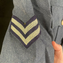 Load image into Gallery viewer, Genuine British Royal Air Force RAF Other Airmen No1 Dress Jacket - 182/96/80
