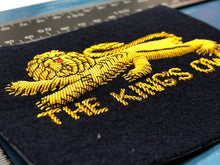 Lade das Bild in den Galerie-Viewer, British Army Bullion Embroidered Blazer Badge - The Kings Own
