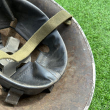 Lade das Bild in den Galerie-Viewer, Genuine British Army Mk4 Combat Turtle Helmet &amp; Liner - Untouched Original
