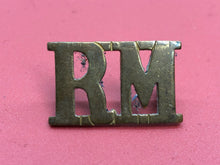 Load image into Gallery viewer, Original WW1 / WW2 British Royal Navy Brass Shoulder Title - Royal Marines RM
