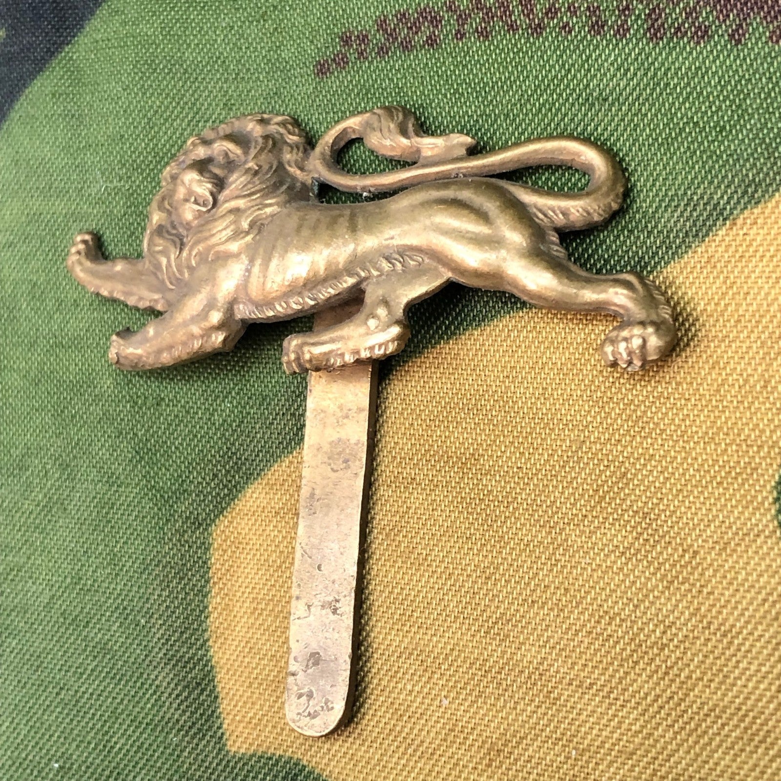 Original WW1 British Army Cap Badge - The Kings Own - The Militaria Shop