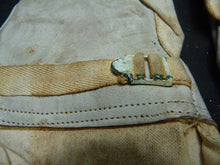 Load image into Gallery viewer, Original WW2 Pattern British Army White Camouflaged Gloves / Gunners Mittens
