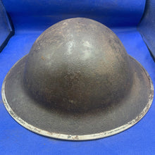 Lade das Bild in den Galerie-Viewer, Original WW2 Mk2 British Army Brodie Combat Helmet
