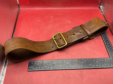 Load image into Gallery viewer, Original WW1 / WW2 British Army Officer&#39;s Sam Browne Belt - Approx 32&quot; Waist
