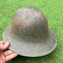 Charger l&#39;image dans la galerie, Original WW2 British Home Front Civillian Zuckerman Helmet &amp; Liner - 1941 Dated
