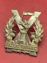 Load image into Gallery viewer, Original WW1 / WW2 British Army Tyneside Scottish Cap Badge
