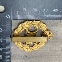 Load image into Gallery viewer, Original WW2 British Army Royal Armoured Corps Cap Badge
