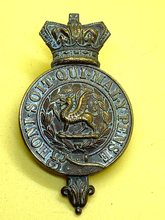 Load image into Gallery viewer, Original Monmouthshire Regiment (South Wales Borders) Post 1881 Glengarry Badge
