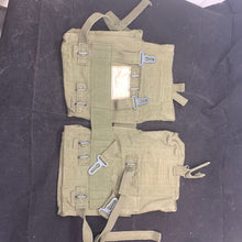 Charger l&#39;image dans la galerie, Genuine British Army 58 Pattern Webbing Kidney Pouch Set - Good Condition
