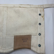 Lade das Bild in den Galerie-Viewer, Original British Army / Royal Navy White 37 Pattern Spats / Gaiters- Well Marked
