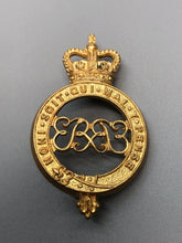 Charger l&#39;image dans la galerie, Genuine British Army Grenadier Guards Cap Badge
