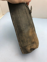 Charger l&#39;image dans la galerie, Original WW2 British RAF 37 Pattern Webbing Bren / Universal Pouch Wartime Dated
