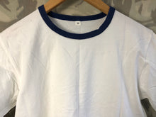 Charger l&#39;image dans la galerie, Genuine British Royal Navy White Fatigue Shirt - 36&quot; Chest
