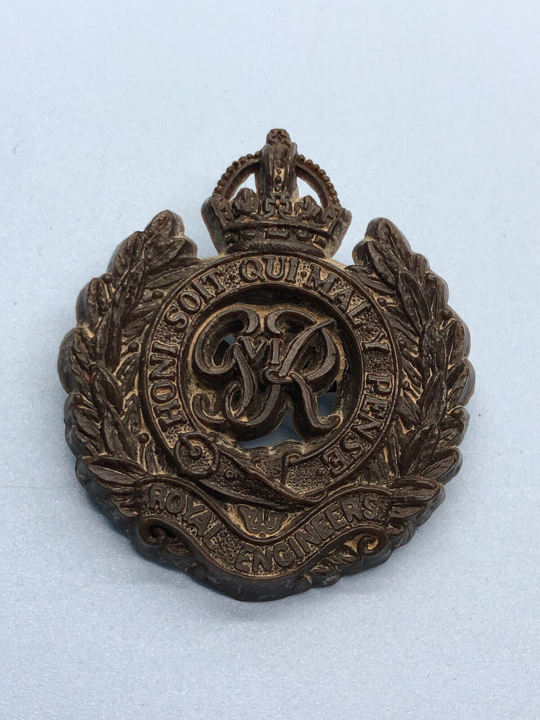 Original WW2 British Army Bakelite Economy Plastic Royal Engineers Cap Badge