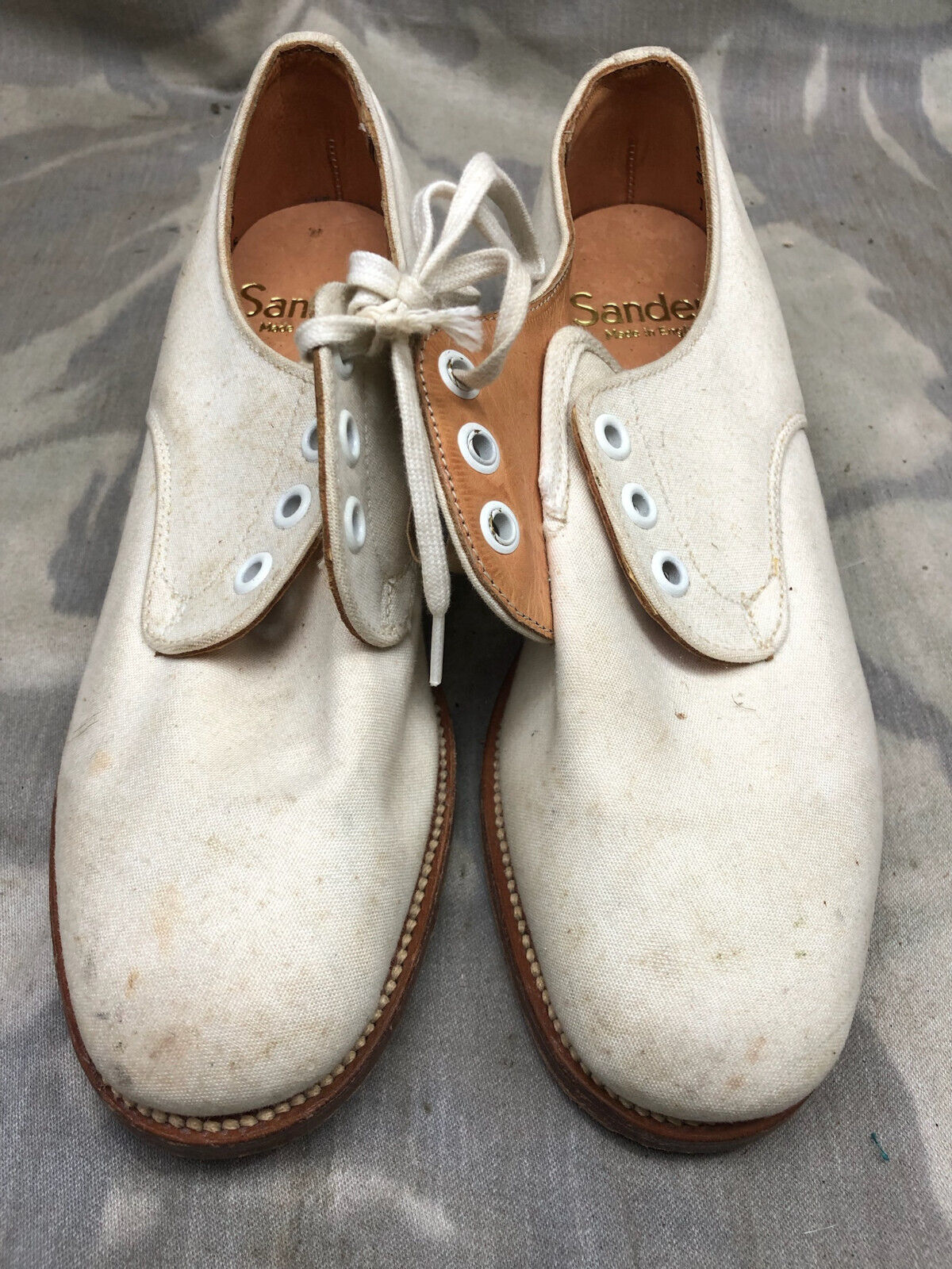 Genuine British Army Women's White Summer Shoes - WW2 Pattern - Size UK 3 S - The Militaria Shop