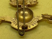 Charger l&#39;image dans la galerie, Original French Army Ecole Speciale Militaire Beret Badge
