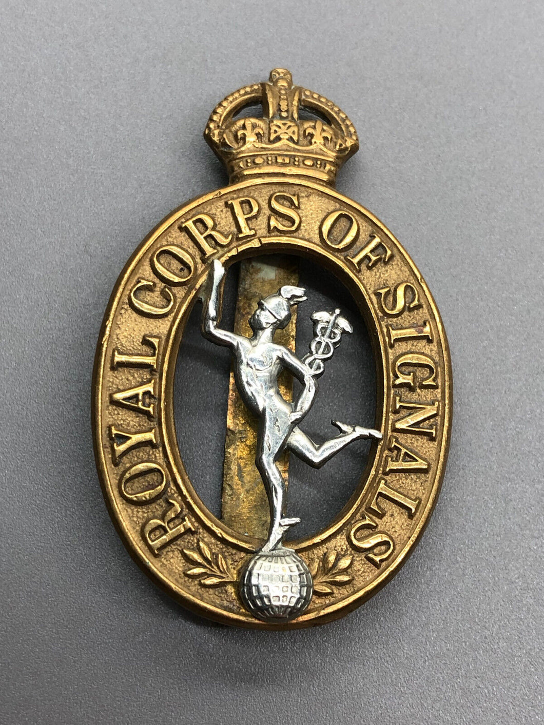 Original British Army WW2 Royal Corps of Signals Cap Badge