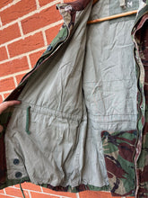 Charger l&#39;image dans la galerie, Original British Army 1968 Pattern Combat Smock Jacket - Size 2 - 40&quot; Chest
