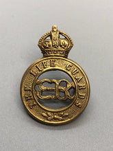 Charger l&#39;image dans la galerie, Original Inter-War British Army Edward 8th ERVIII The Life Guards Cap Badge
