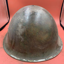 Charger l&#39;image dans la galerie, Original British / Canadian Army WW2 Soldiers Military Combat Mk3 Turtle Helmet
