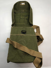 Charger l&#39;image dans la galerie, Original WW2 British Army Assault Lightwieght Gas Mask Bag
