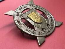 Charger l&#39;image dans la galerie, Genuine Canadian Army Nova Scotia Highlanders Cap Badge
