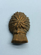 Charger l&#39;image dans la galerie, Original WW2 British Army Lothians and Border Horse Cap Badge
