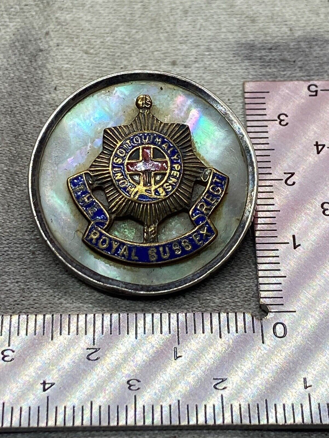 British Army The Royal Sussex Regiment Sweetheart Brooch - Mother of Pearl
