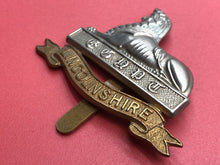 Load image into Gallery viewer, Original WW2 British Army Lincolnshire Regiment Cap Badge
