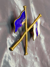 Load image into Gallery viewer, Original British Army WW1 / WW2 Signaller&#39;s Enamel Sleeve Badge
