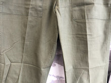 Load image into Gallery viewer, Genuine British Army Olive Green Lightweight Fatigue Combat Trousers - 72/80/96
