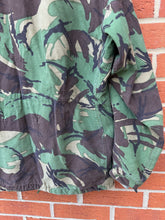 Charger l&#39;image dans la galerie, Original British Army 1968 Pattern Combat Smock Jacket - CAPTAIN - Size 3 - 44&quot;
