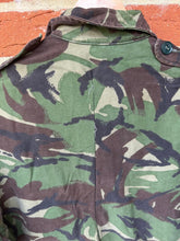 Charger l&#39;image dans la galerie, Genuine British Army DPM Camouflaged Combat Smock Jacket - Size 180/96
