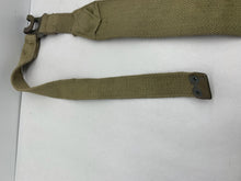 Charger l&#39;image dans la galerie, Original WW2 37 Pattern British Army L Strap Set
