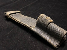 Charger l&#39;image dans la galerie, Original WW2 Pattern British Army 37 Pattern No.4 Stick Bayo Webbing Frog
