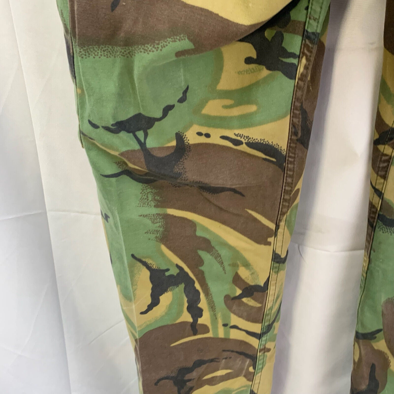 Genuine British Army 68 Pattern DPM Jungle Camouflaged Trousers - Size 30" Waist - The Militaria Shop