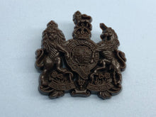 Charger l&#39;image dans la galerie, Original WW2 British Army Bakelite Economy GSC General Service Corps Cap Badge
