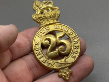 Load image into Gallery viewer, Original British Army - 25th Regiment of Foot (King&#39;s Own Borderer&#39;s) Badge
