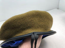 Lade das Bild in den Galerie-Viewer, Genuine British Army Khaki Guards Regimental Beret Hat - Size 57cm
