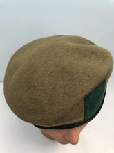 Lade das Bild in den Galerie-Viewer, Genuine British Army Khaki Guards Regimental Beret Hat - Size 62cm
