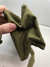 Lade das Bild in den Galerie-Viewer, Original WW2 British Army Assault Lightwieght Gas Mask Bag
